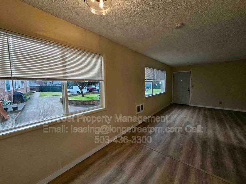 780 NW Joy Ave – photo 3