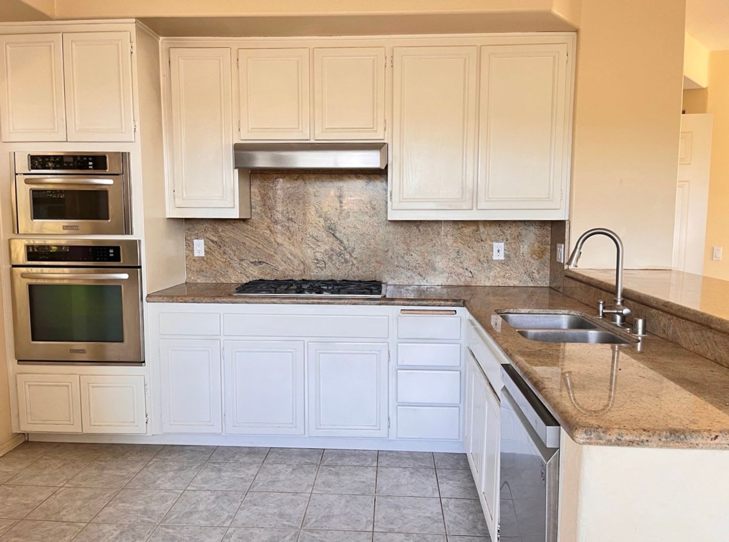 Four Bedroom 2.5 Bath House in Poway School District – photo 2