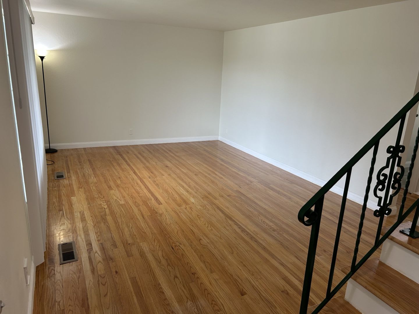 Beautiful 4 Bedroom 3 Bath Home – photo 4