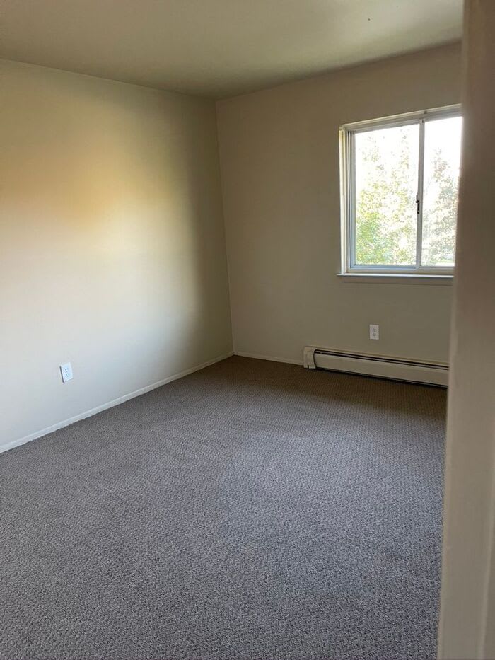 11404 Warren Boulevard – photo 4