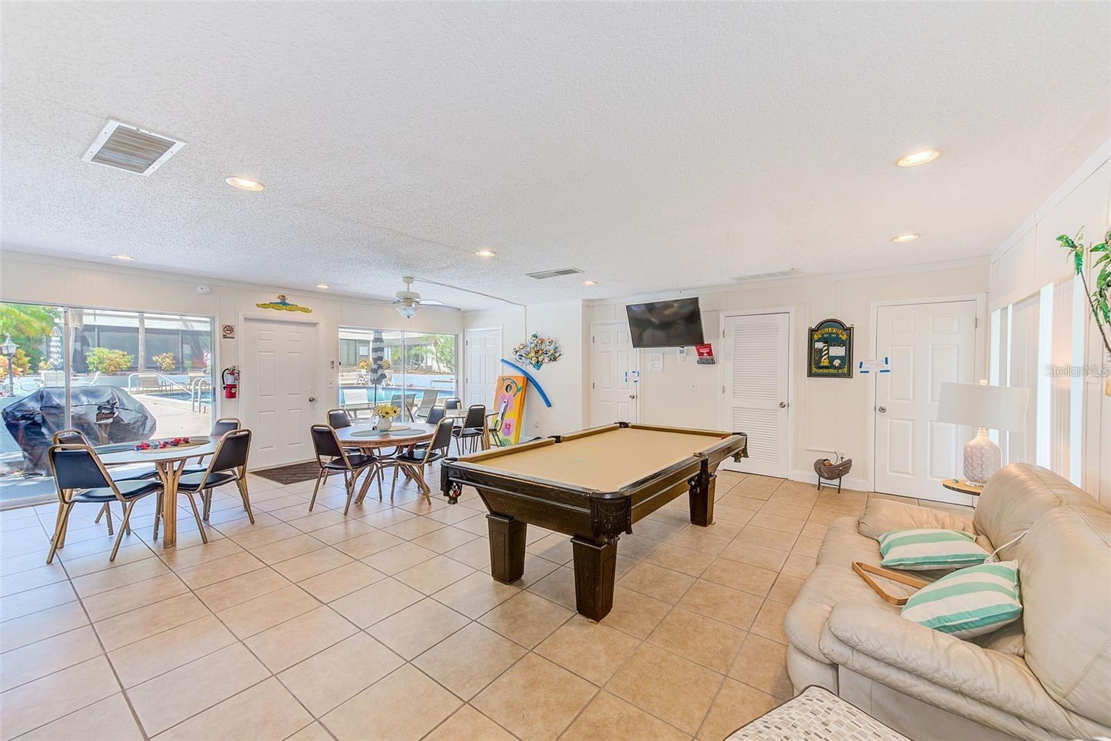 215 Valencia Blvd Apt 213 – photo 3