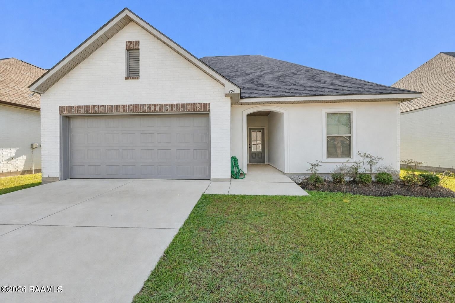206 Sparrowhawk Street – photo 1