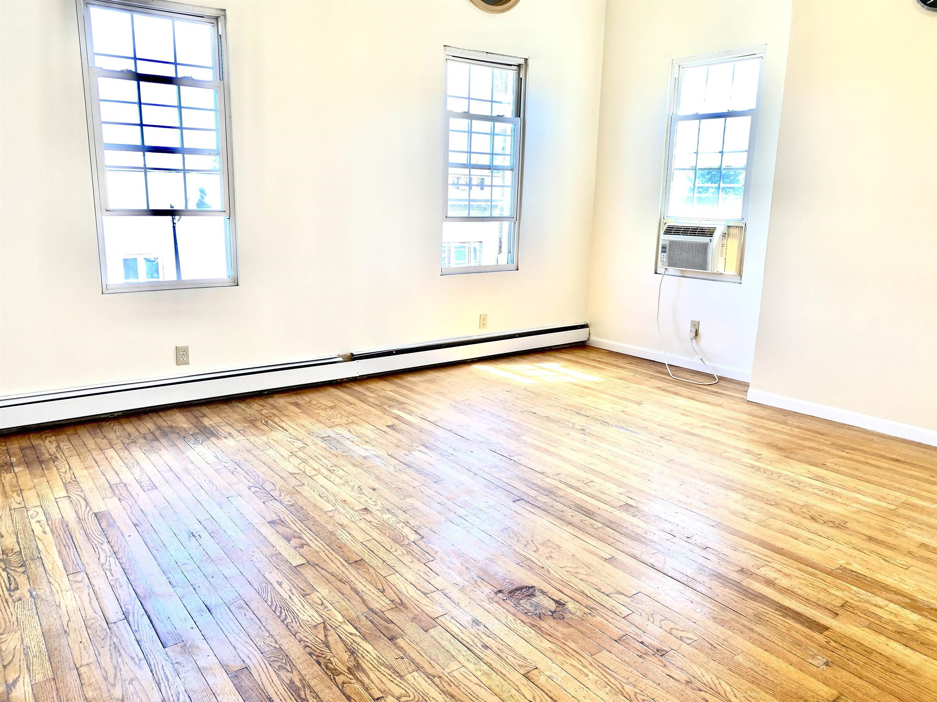 325 CENTRAL AVE – photo 3