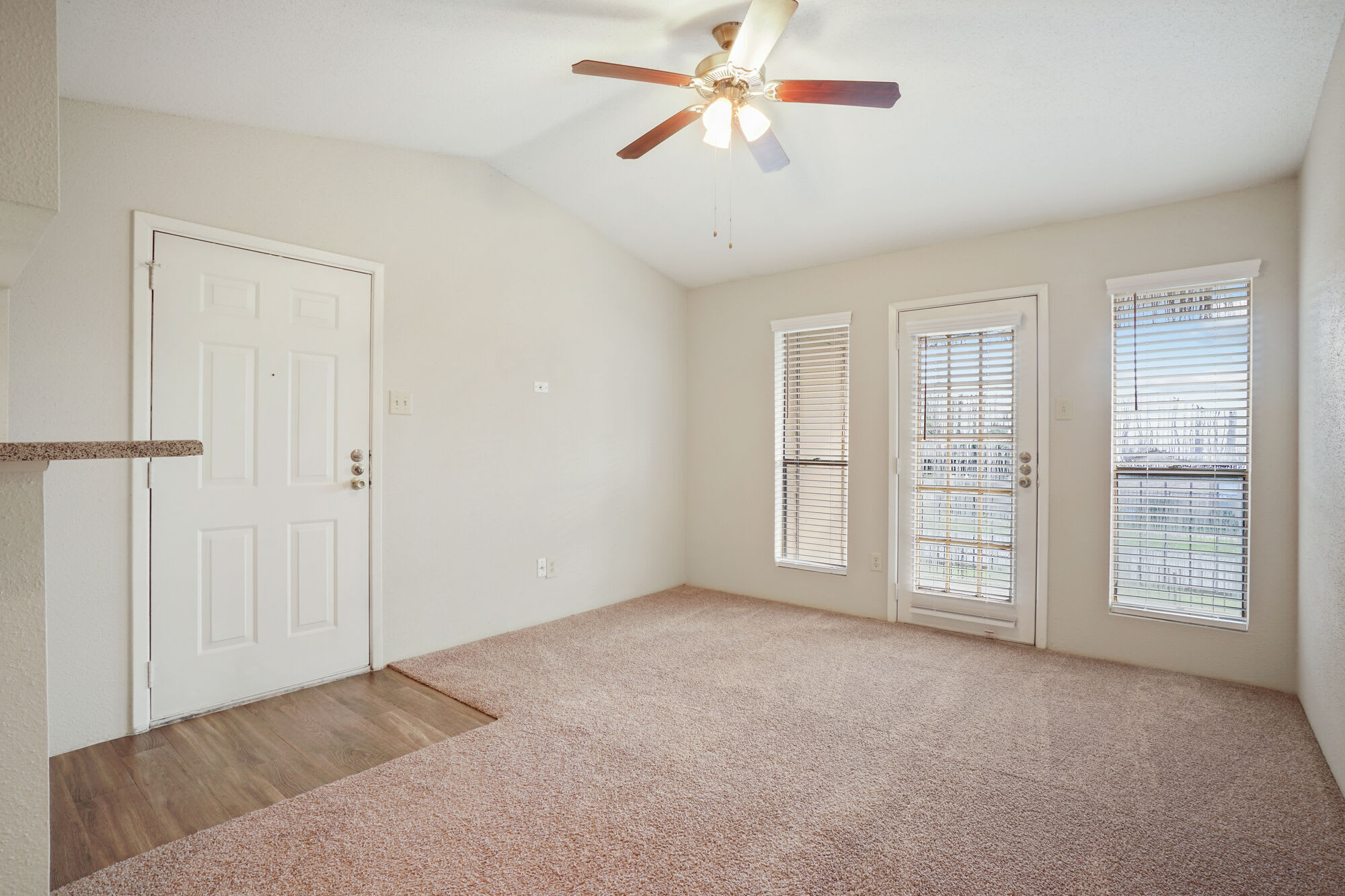The Colonies Apartments – photo 4
