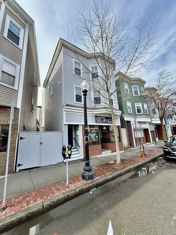 724 Cambridge St – photo 2
