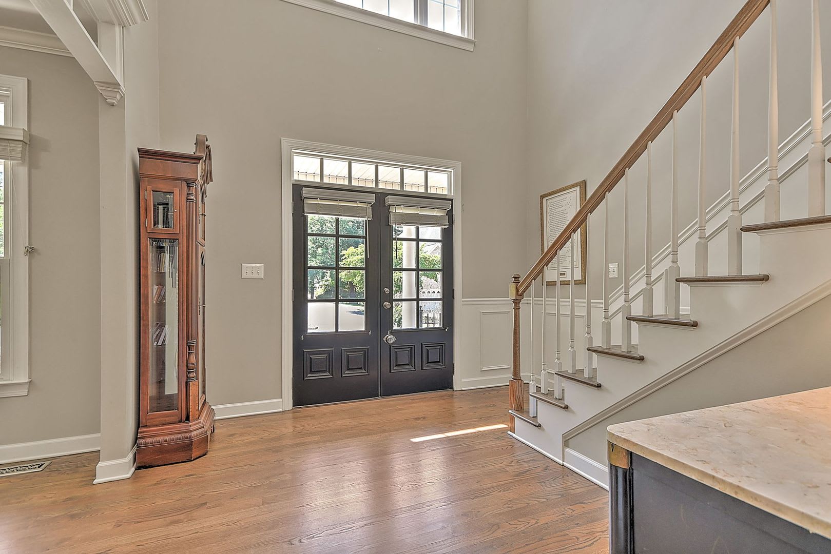 Spacious 5-Bedroom, 5-Bath Home for Rent in Shadowwood – photo 3