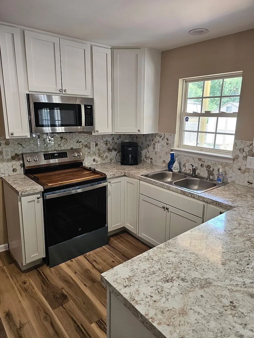 Room in 3 Bedroom Home in Concord – photo 3