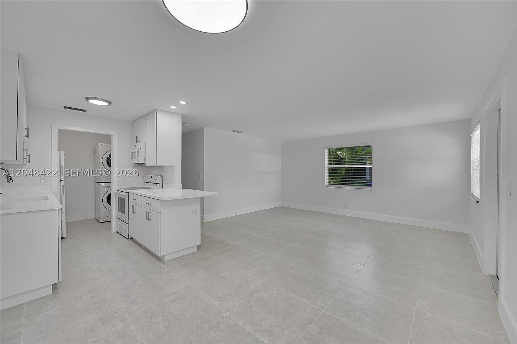 810 SW 12th Ct – photo 2