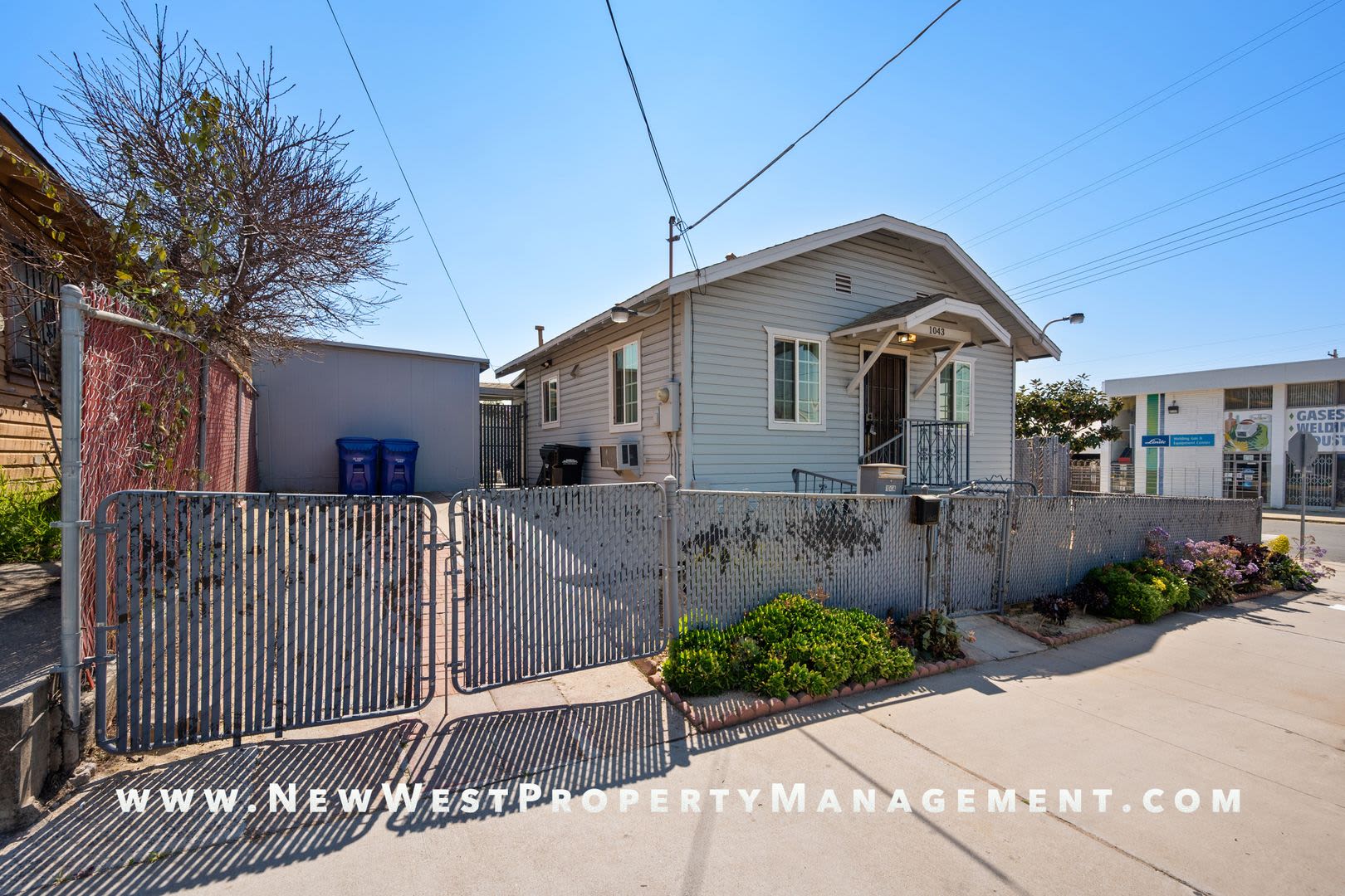 Charming Barrio Logan 2 Bedroom Available Now – photo 3