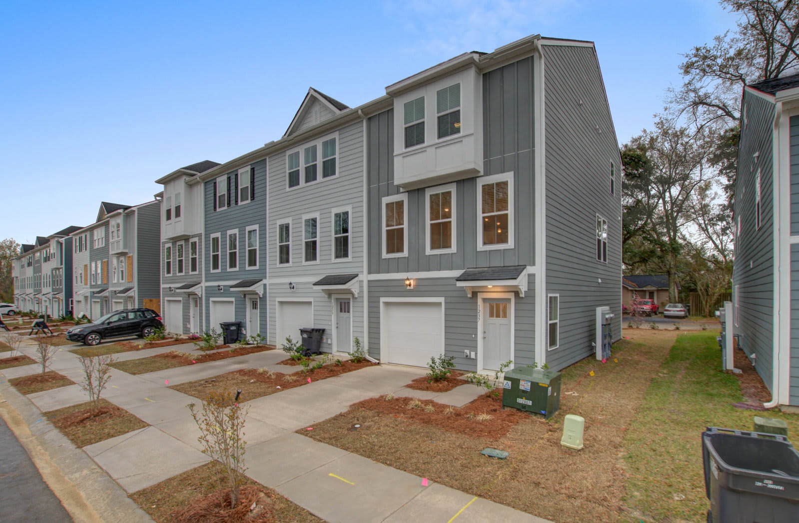1237 Tice Lane – photo 2