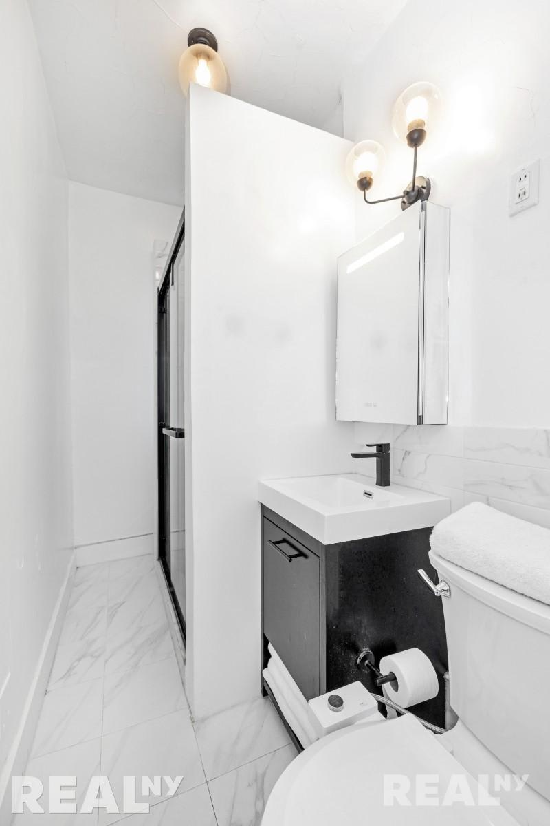 211 Lafayette Avenue – photo 5