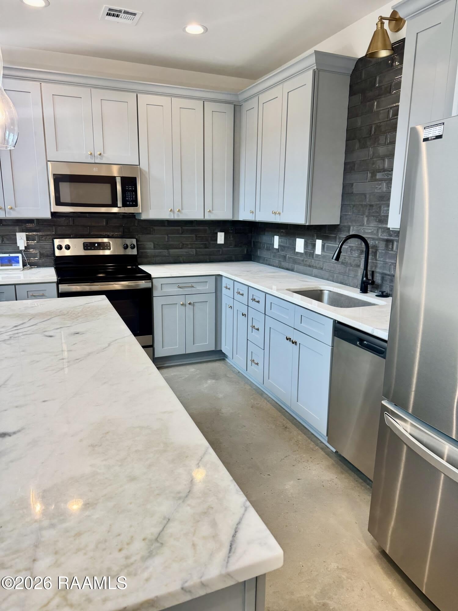 512 Highland Oaks Lane – photo 5