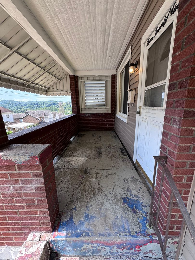 Fully Updated 3-Bed 1-Bath House w/ Covered Porch in Christy Park!!! – photo 5