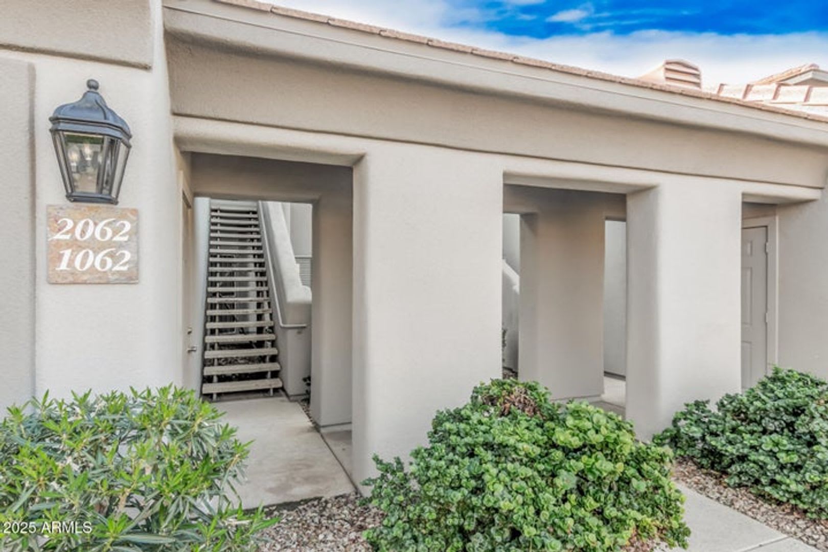 7401 W Arrowhead Clubhouse Dr 2062 2 Bed 2 Bath Gated Community – photo 2