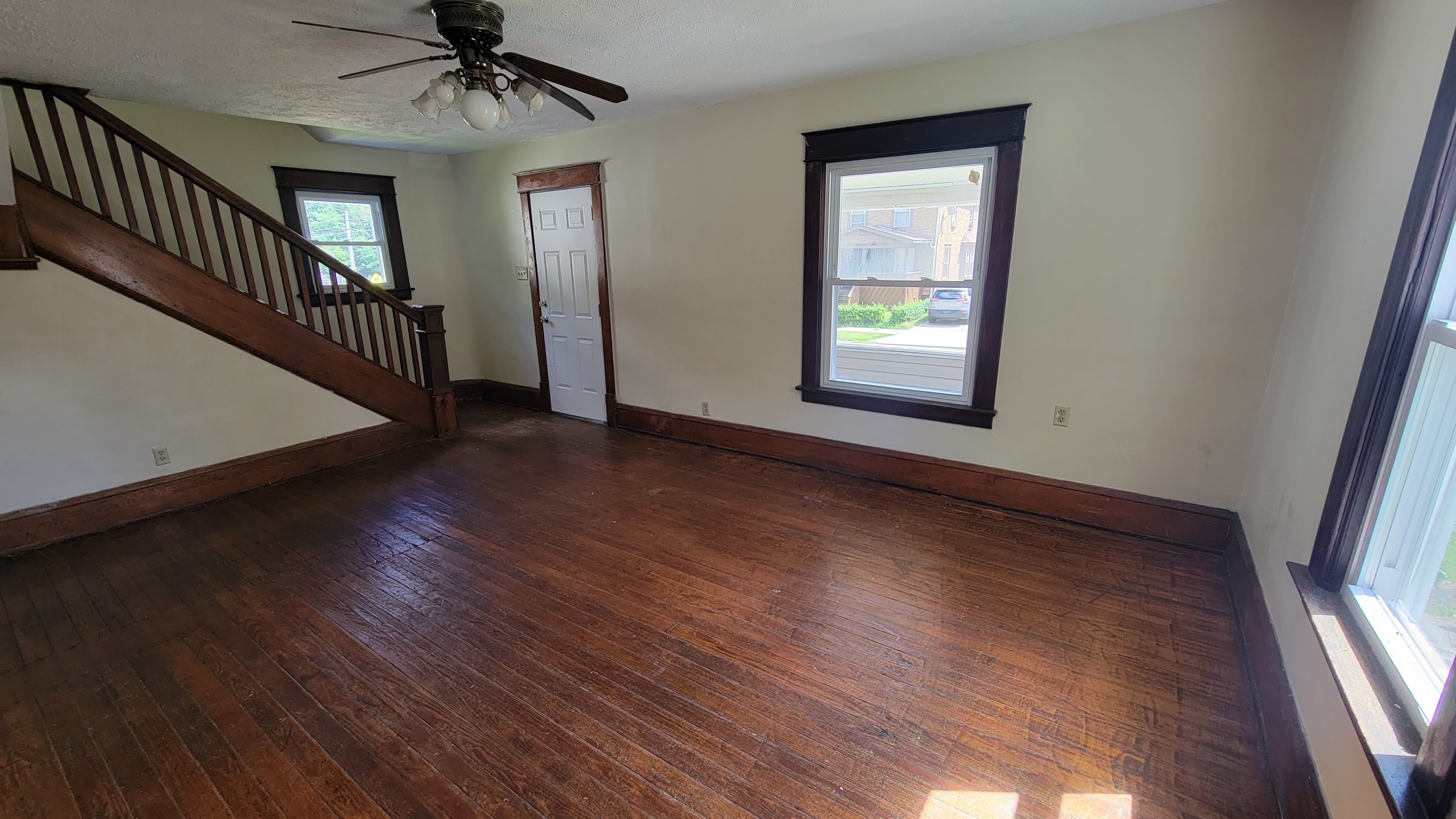 1133 5th Ave – photo 3