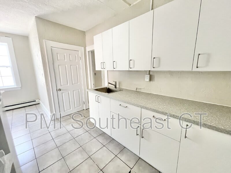 92 Truman St – photo 5