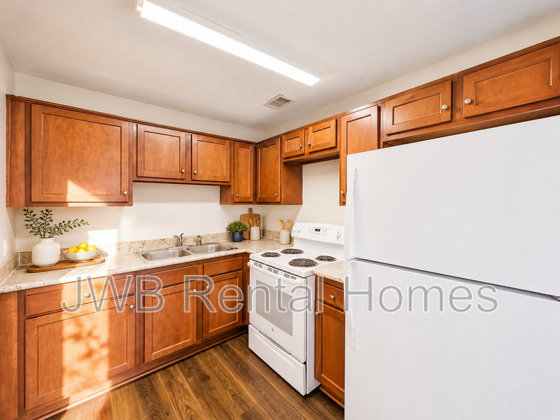 3330 Marlo St – photo 3