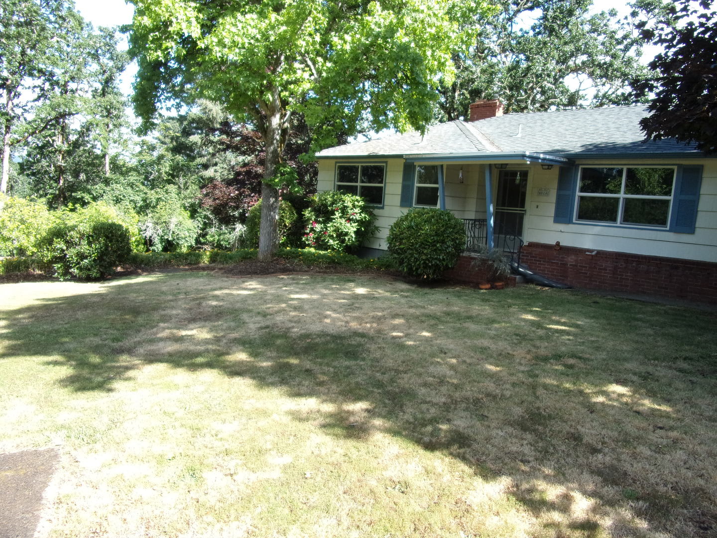 Delightful single level home by the Country Club. – photo 2