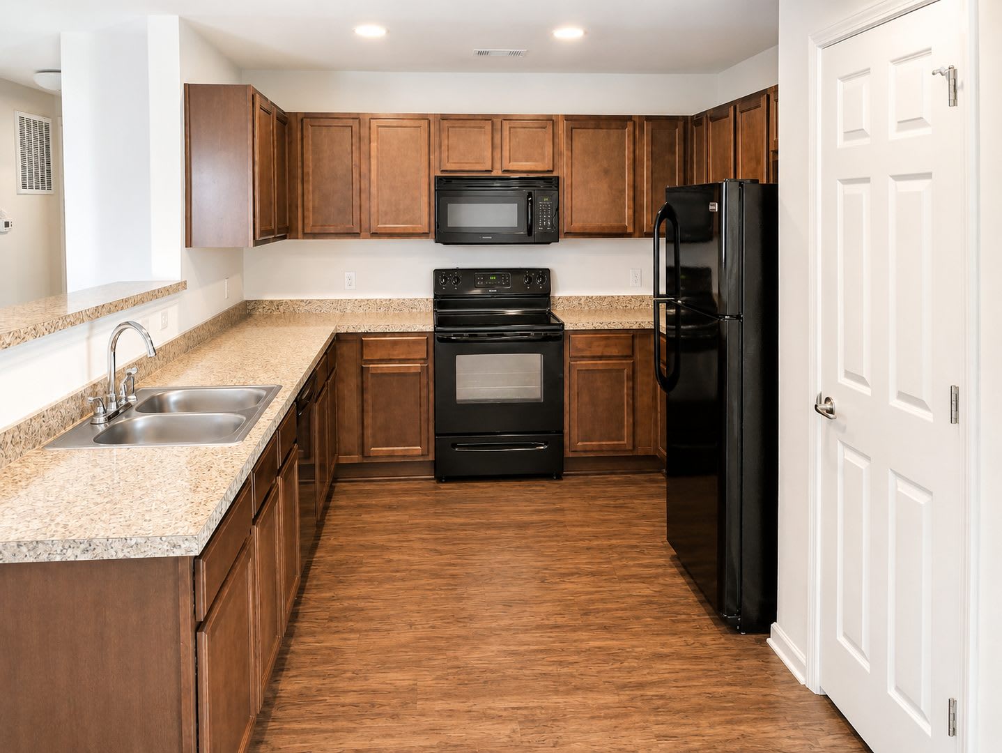92 Roseberry – photo 5