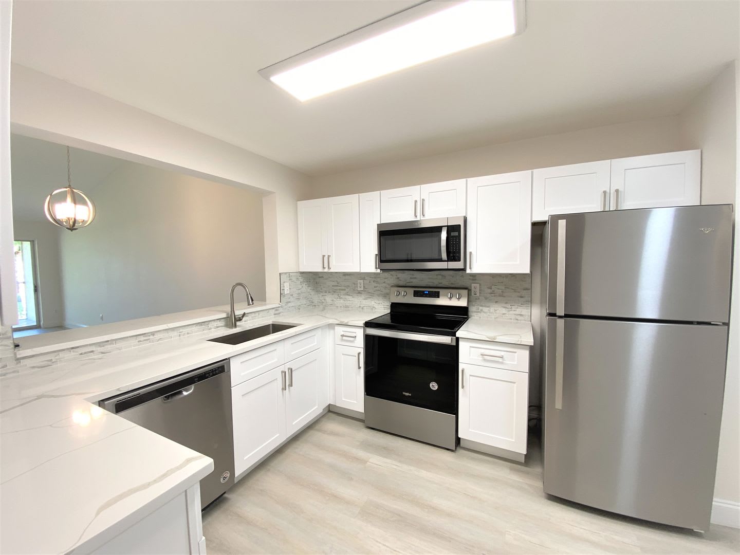 ** NEWCASTLE AT BERKSHIRE LAKES ** 2 BED / 2 BATH CONDO – photo 3