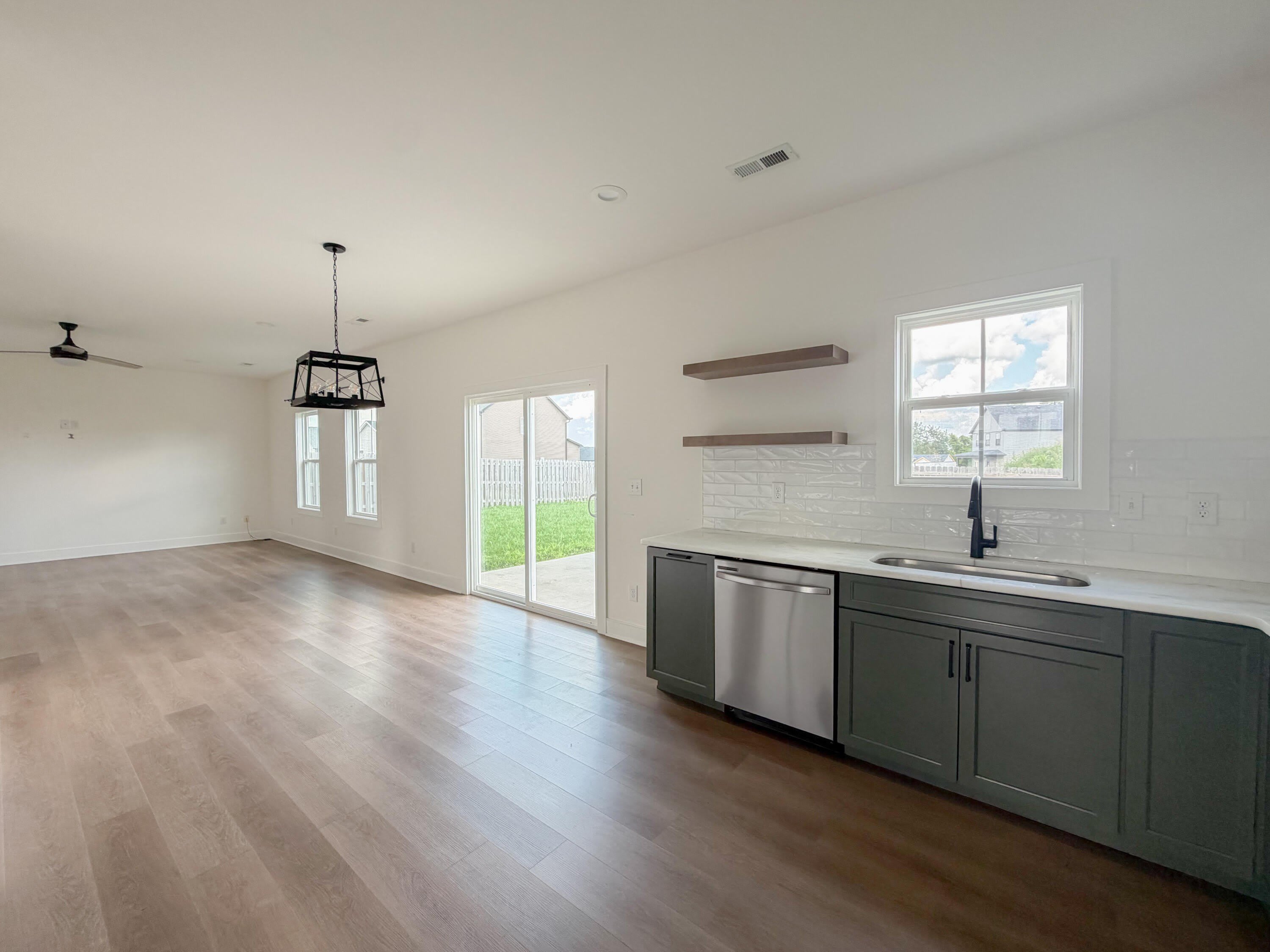 208 Skaggs Boulevard – photo 5