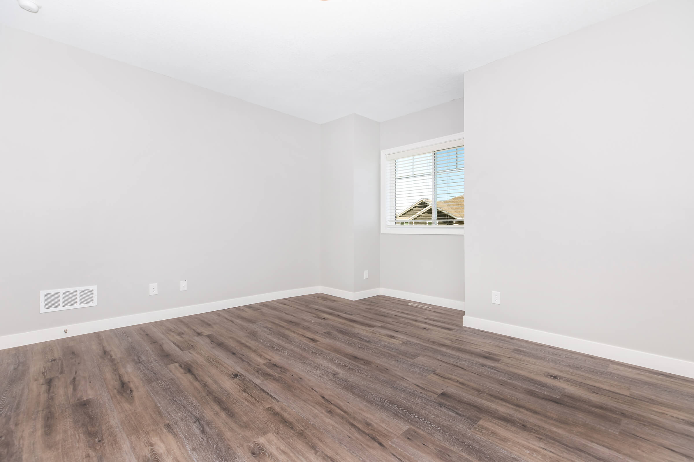 1161 Palisade Drive Northeast – photo 4