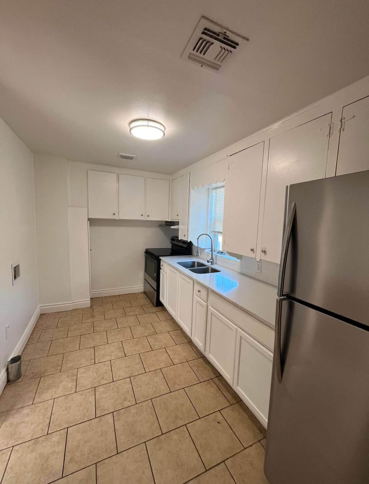 1148 North Lottie Avenue – photo 4