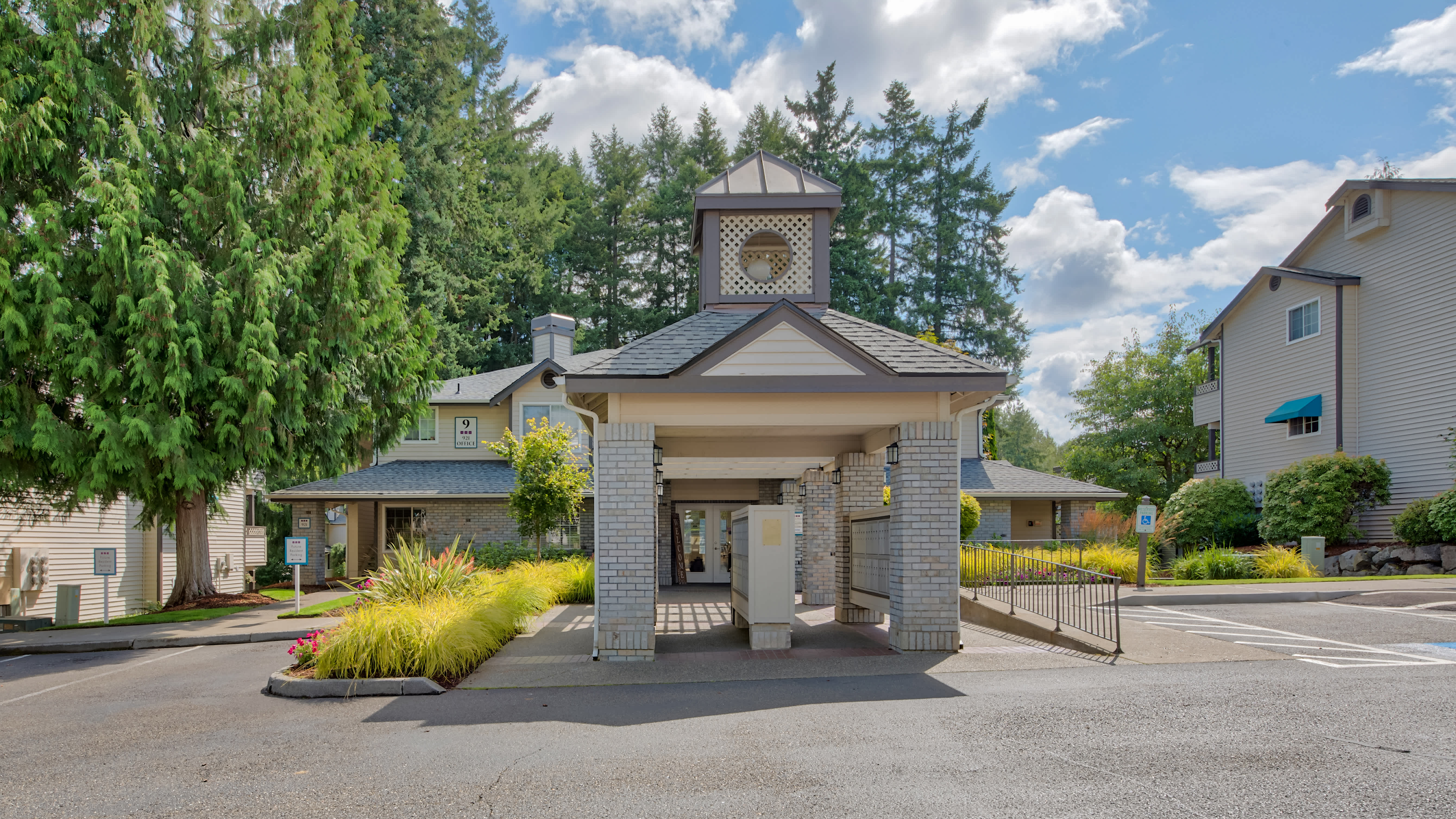 Arbor Square – photo 2