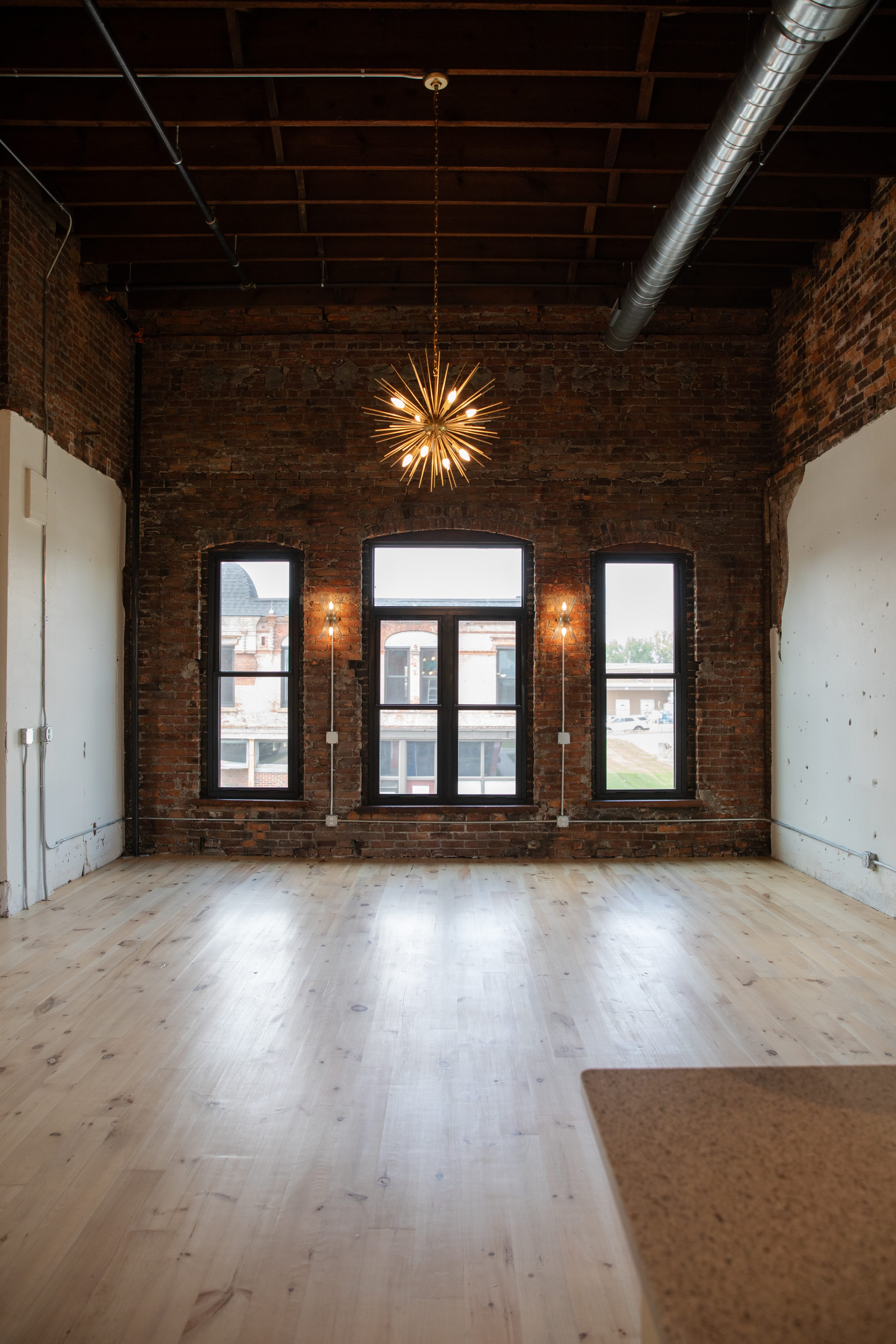 337 Broadway Street – photo 1