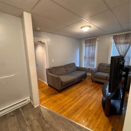 213 Lincoln St – photo 2