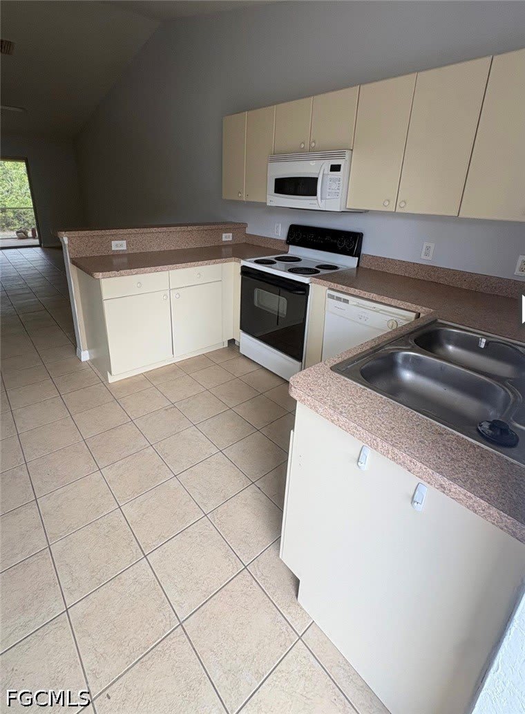 1002 W 12th Street – photo 2