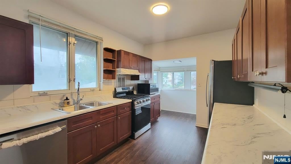 86 E Fort Lee Road – photo 5