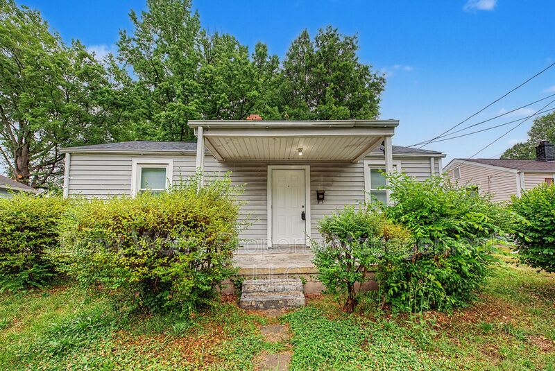 402 Winston Street – photo 1