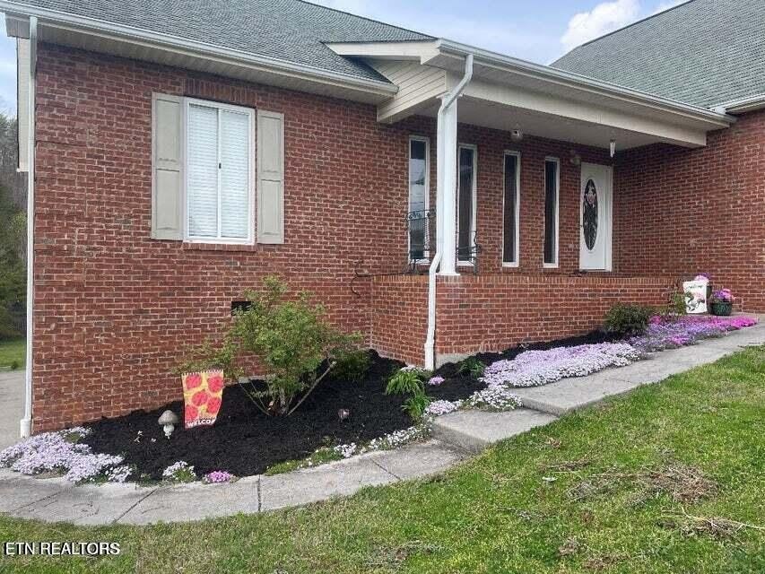 125 Link Lane – photo 2