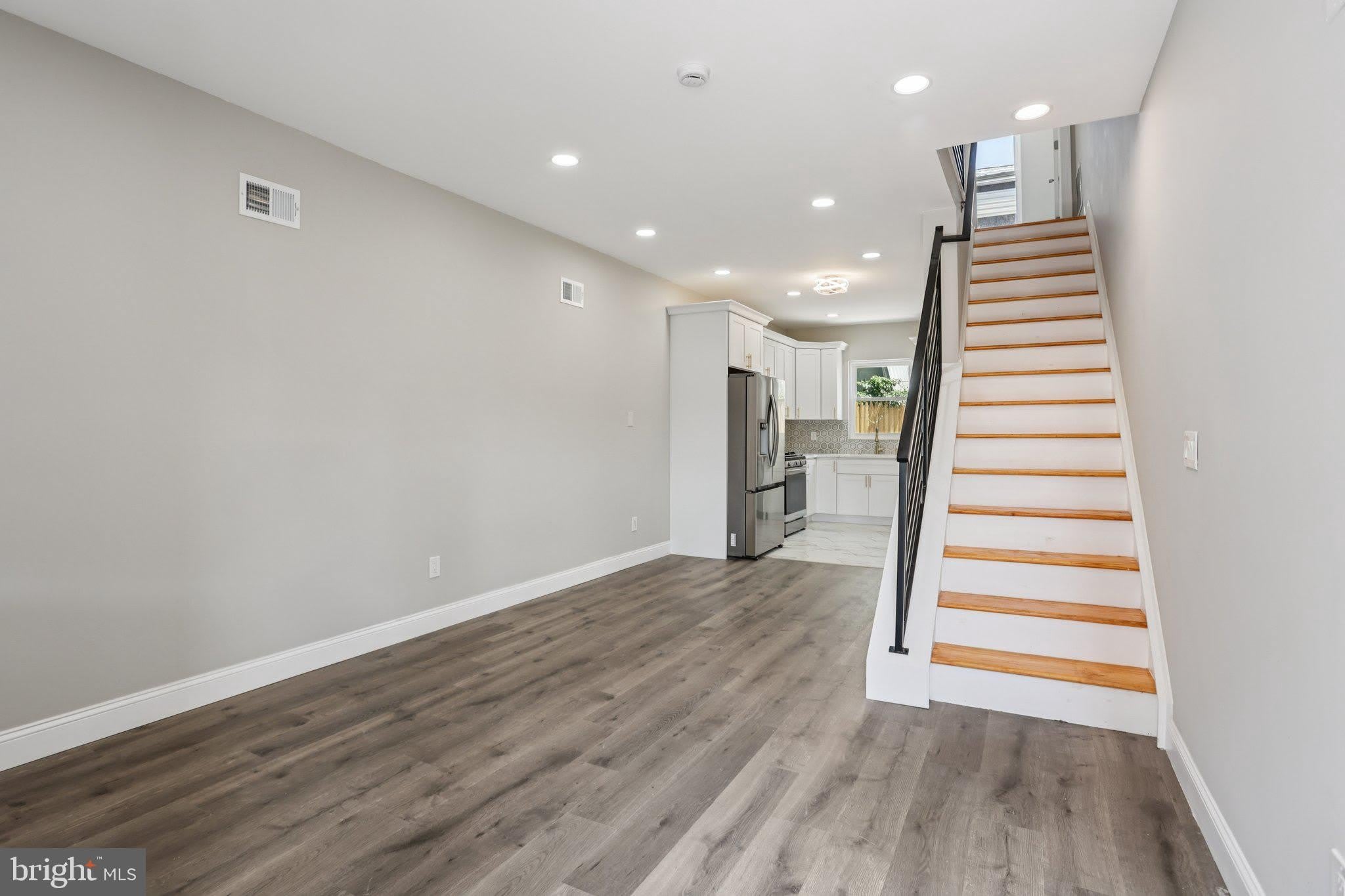 2225 N WATERLOO Street – photo 4