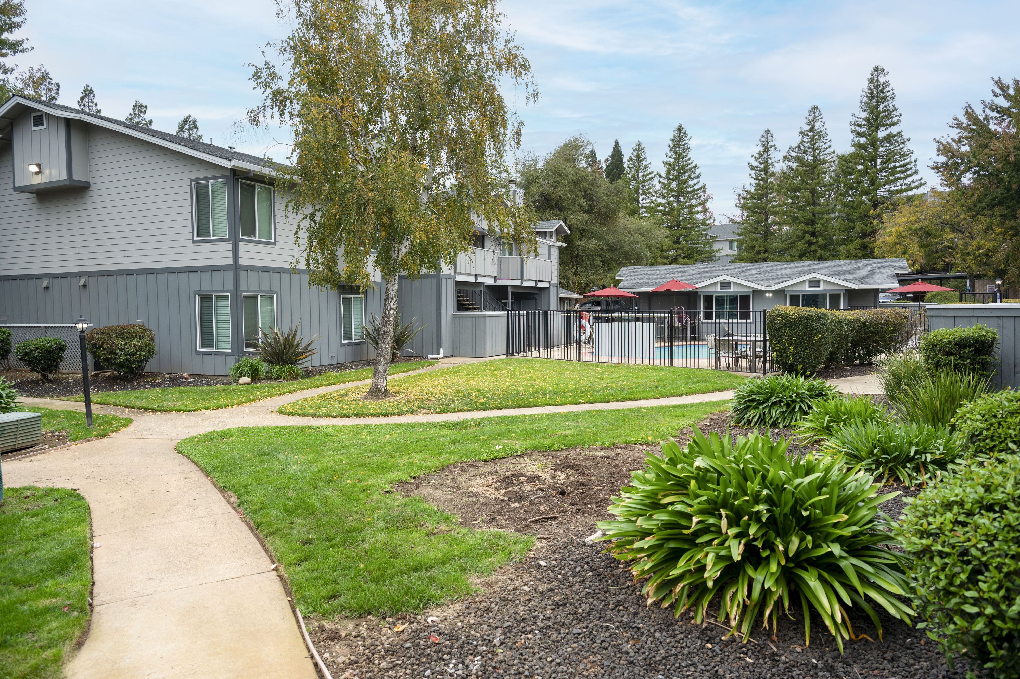Sierra Oaks Apartments – photo 5