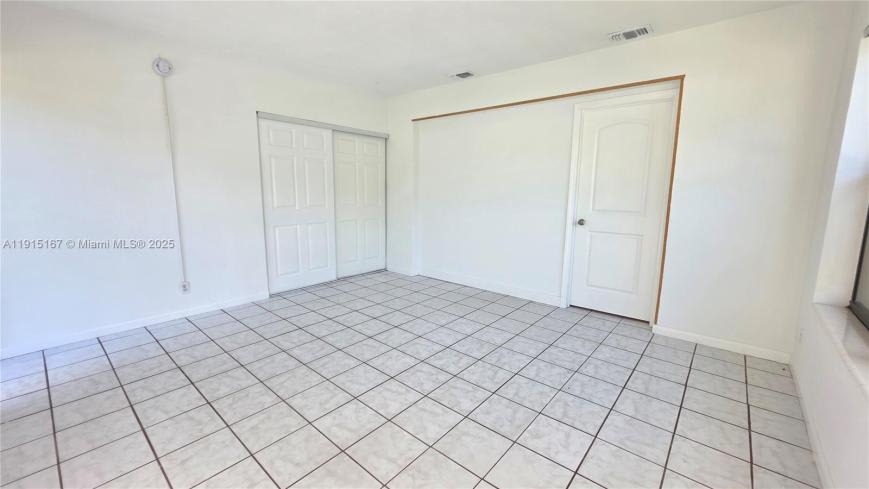 525 NE 132nd Ter – photo 5
