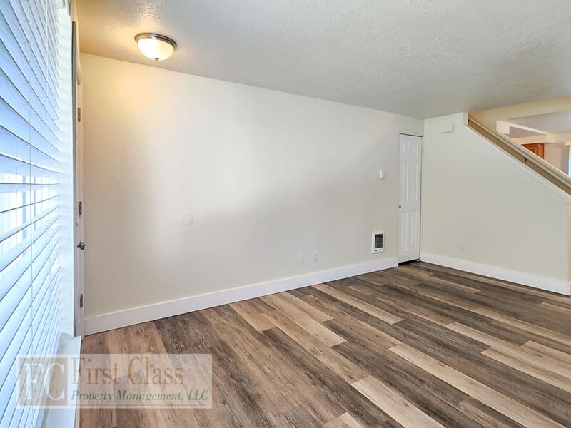 3022 SE 38TH CT – photo 4