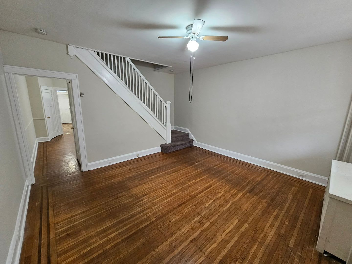 2 Bedroom 1 Bathroom in Belair-Edison – photo 1