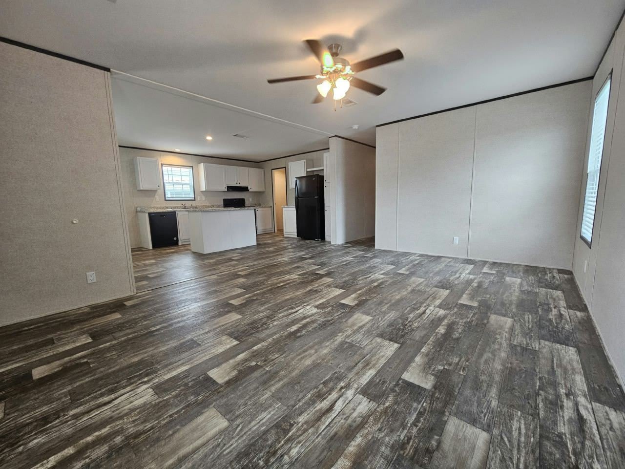 464 Suwanee Drive – photo 2