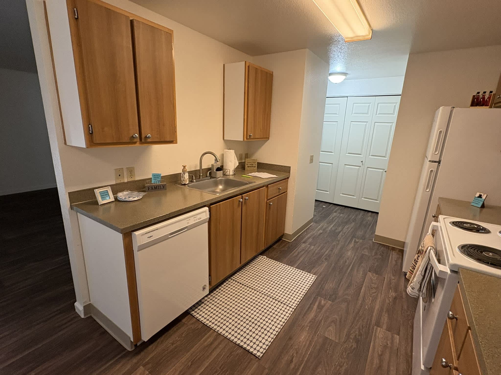Windsor Manor – photo 2