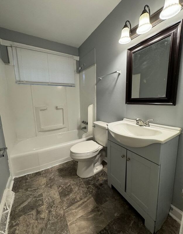 534 Camrose Dr – photo 3