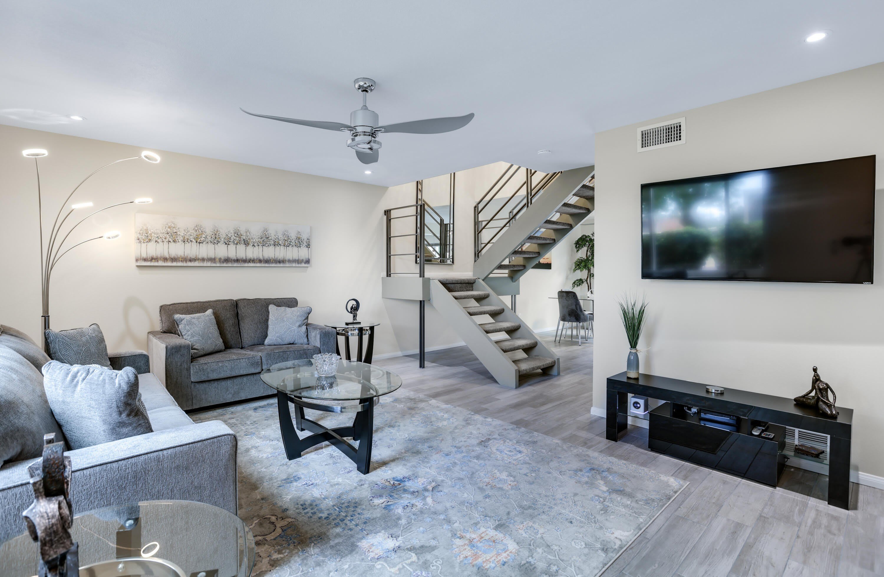 2274 N Indian Canyon Drive – photo 3