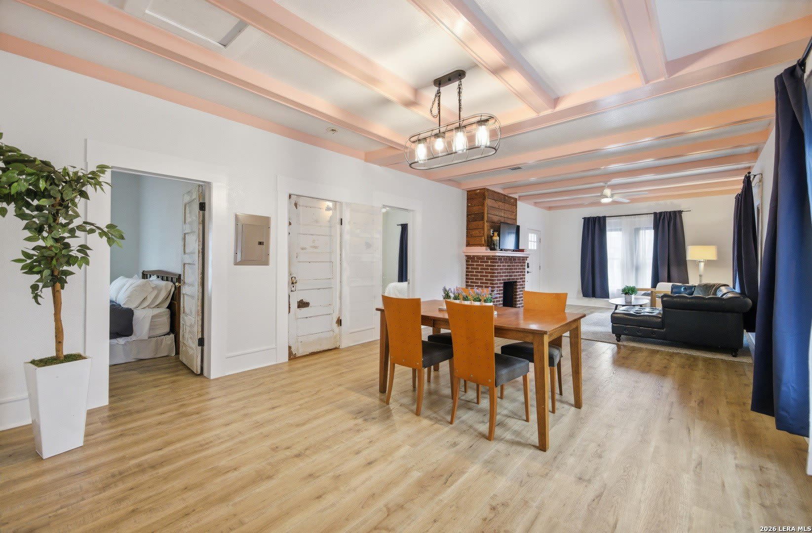 115 W HIGHLAND BLVD – photo 5