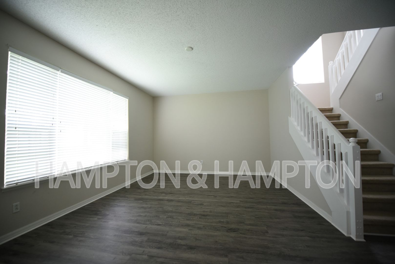 SPACIOUS 3 BEDROOM 2.5 BATH IN GATED COMMUNITY – photo 5