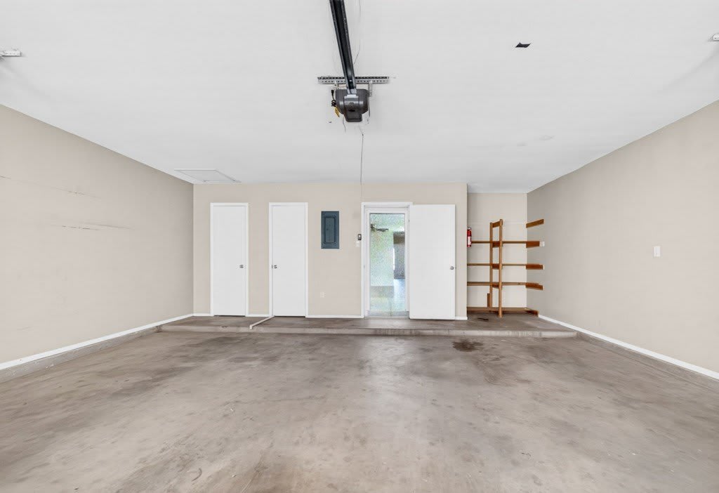 4319 Storey Ave – photo 2