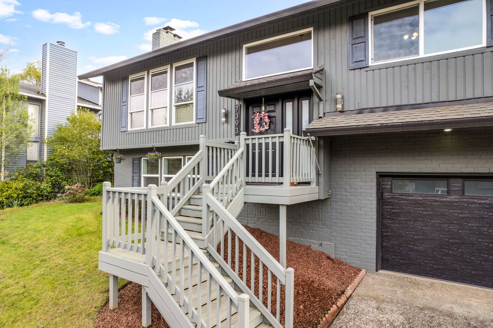 Updated 4-Bedroom Split-Level with Sport Court & Garden Yard — SW Beaverton – photo 4
