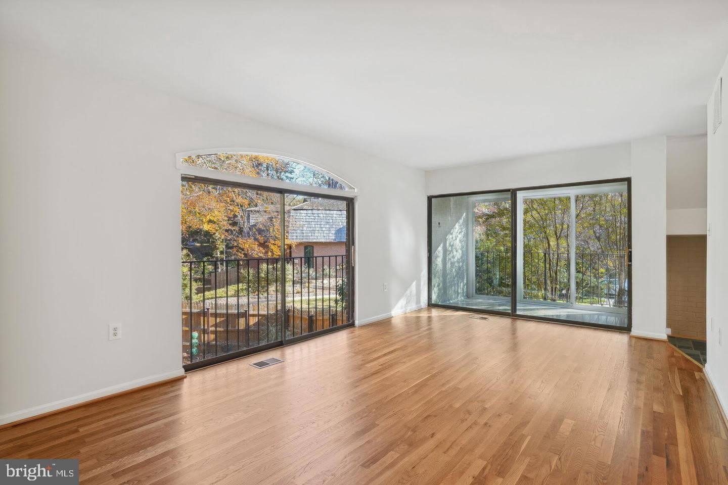 10855 DEBORAH Drive – photo 4