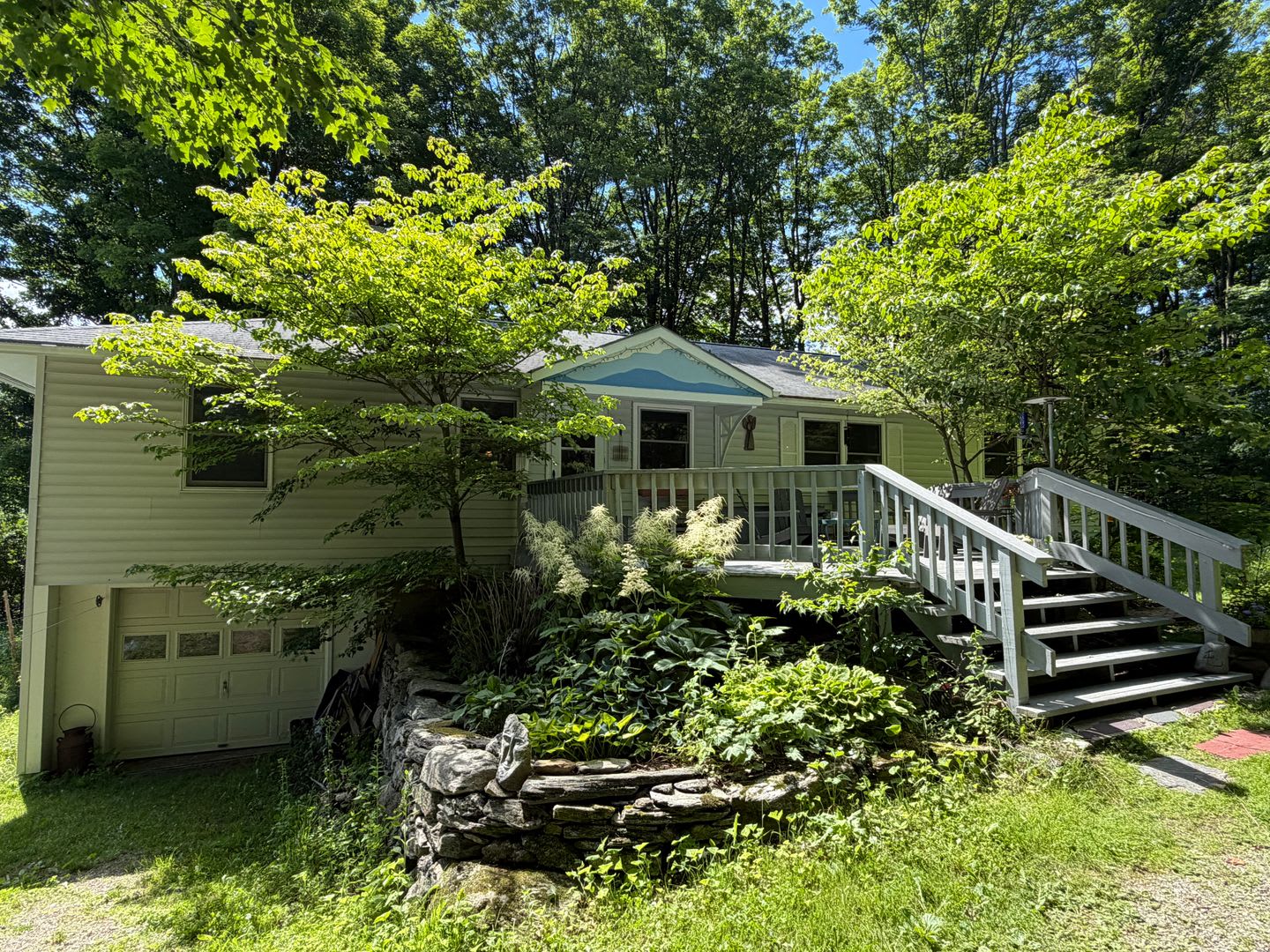 Fully Furnished 3BR Home with Land – Minutes to Burlington – photo 1