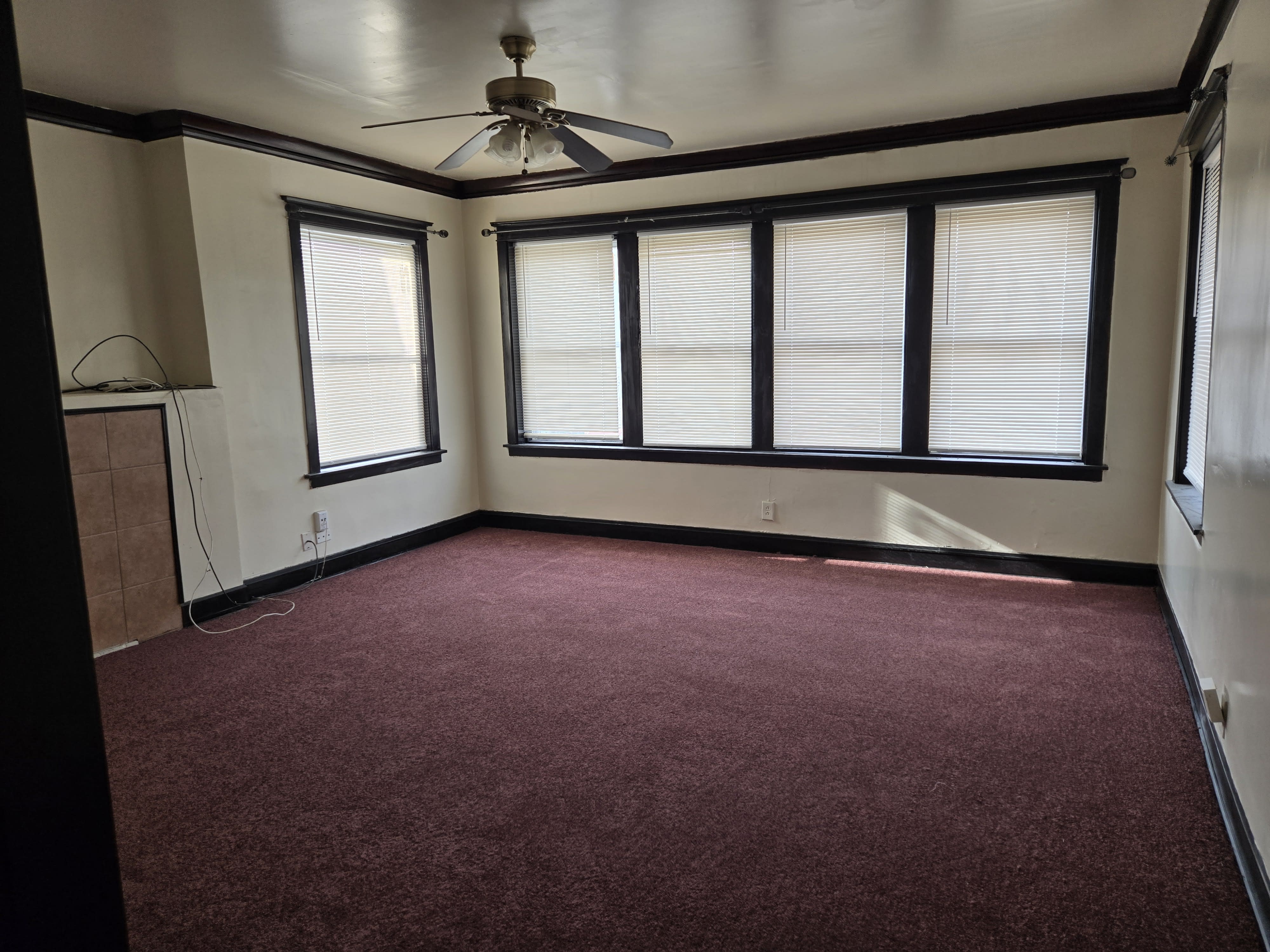 6329 S Loomis Blvd – photo 1